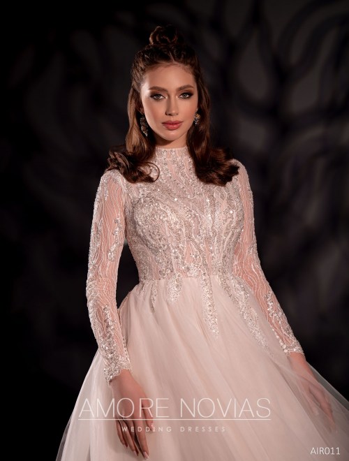 https://amore-novias.com/images/stories/virtuemart/product/AIR011       (2).jpg